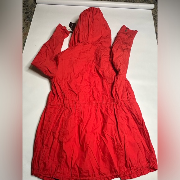 Red Jacket - Picture 3 of 9